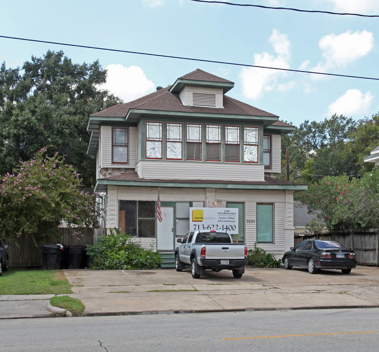 3005 Houston Ave in Houston, TX - Building Photo