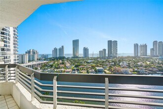 19101 NE 36th Pl in Aventura, FL - Foto de edificio - Building Photo