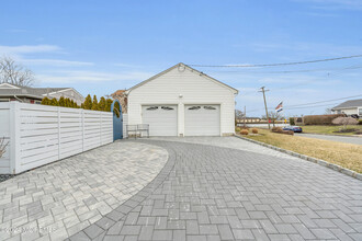 67 N Farragut Ave in Manasquan, NJ - Foto de edificio - Building Photo