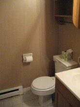 200 Kelton St, Unit 2 in Boston, MA - Foto de edificio - Building Photo