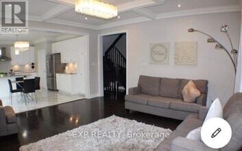 99 Kincardine St in Vaughan, ON - Building Photo - Building Photo