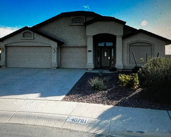 property at 40781 W Walker Way