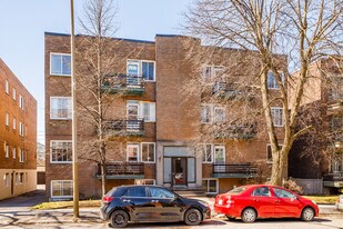 5582 Gatineau Av Apartments