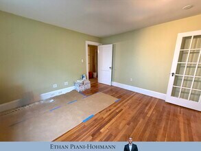 19 Stearns Rd, Unit 1 in Watertown, MA - Building Photo - Building Photo