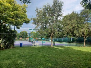 15500 SW 80th St in Miami, FL - Building Photo - Building Photo