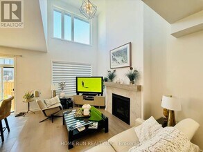 742 Brian Good Ave in Ottawa, ON - Building Photo - Building Photo
