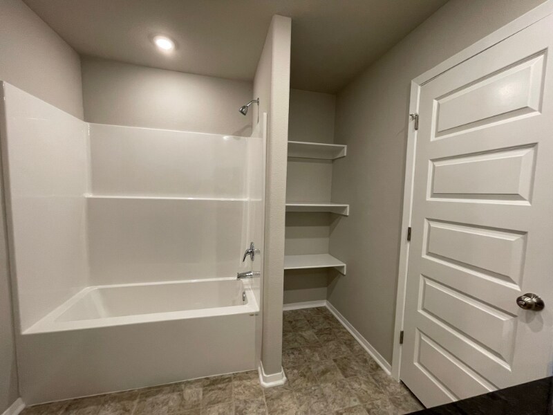 1406 E Piedmont Ct in Siloam Springs, AR - Building Photo