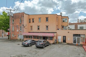 33-39 Willow St in Waterbury, CT - Building Photo - Building Photo