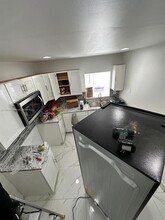 700 SW 80th Terrace in North Lauderdale, FL - Foto de edificio - Building Photo