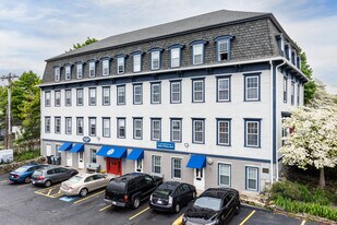 12 Walnut St in Natick, MA - Building Photo