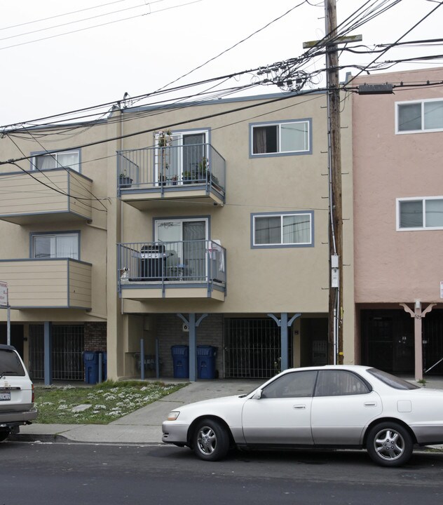 619 Sylvan St in Daly City, CA - Foto de edificio