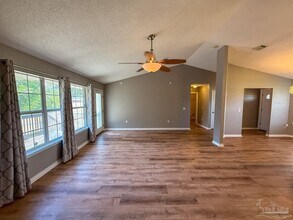 6161 Meursalt Rd in Milton, FL - Building Photo - Building Photo