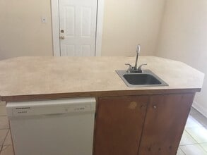 619 E Solomon St in Griffin, GA - Building Photo - Building Photo