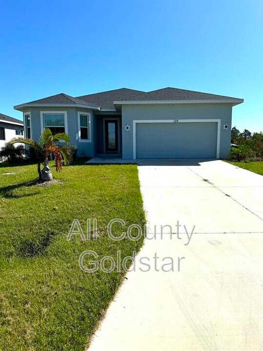 135 David Blvd in Rotonda West, FL - Building Photo