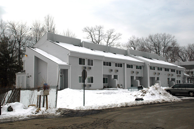 707 Wilson Ave in Spring Valley, NY - Building Photo - Building Photo