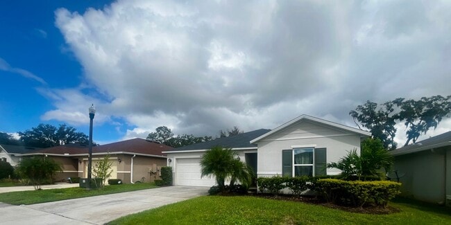 7457 Ibis Dr in Lakeland, FL - Building Photo - Building Photo