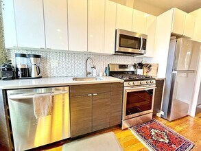 64 Frankfort St in Boston, MA - Building Photo - Building Photo