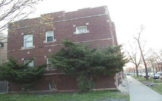 5260 W Potomac Ave Apartments