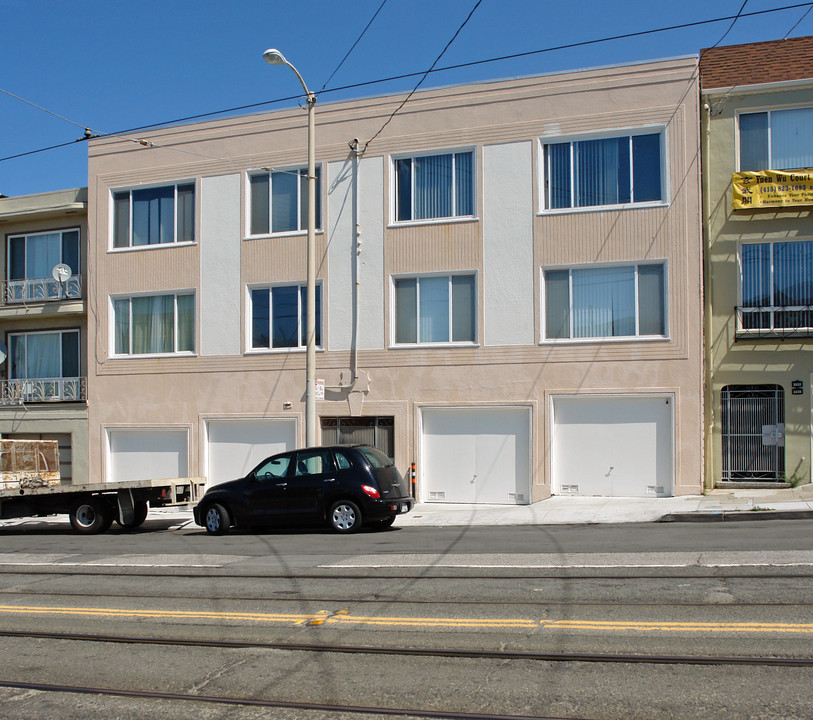 3232 Taraval St in San Francisco, CA - Building Photo