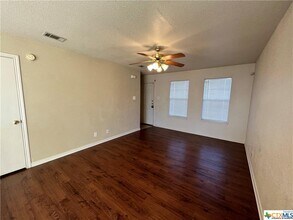 1402 Dugger Cir-Unit -A in Killeen, TX - Building Photo - Building Photo