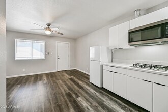 3025 N 32nd St in Phoenix, AZ - Building Photo - Building Photo