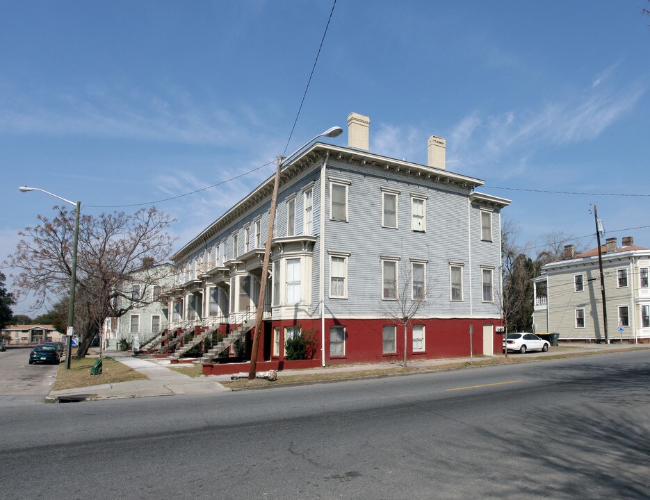 402-410 W Park Ave in Savannah, GA - Foto de edificio