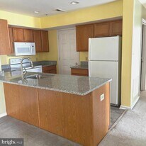 129 Horseshoe Dr in Quakertown, PA - Building Photo