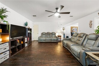 325 Roundup Cir in Edinburg, TX - Building Photo - Building Photo
