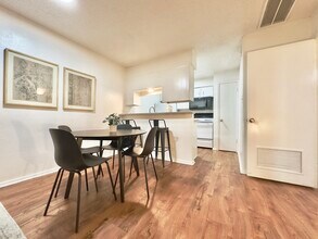 Marian Condos in Austin, TX - Foto de edificio - Building Photo
