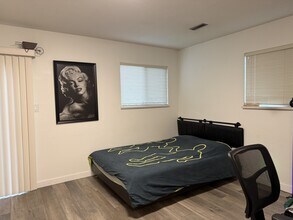 7040 William St in Vancouver, BC - Building Photo - Building Photo