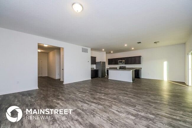 158 Hidden Lk Lp in Haines City, FL - Foto de edificio - Building Photo