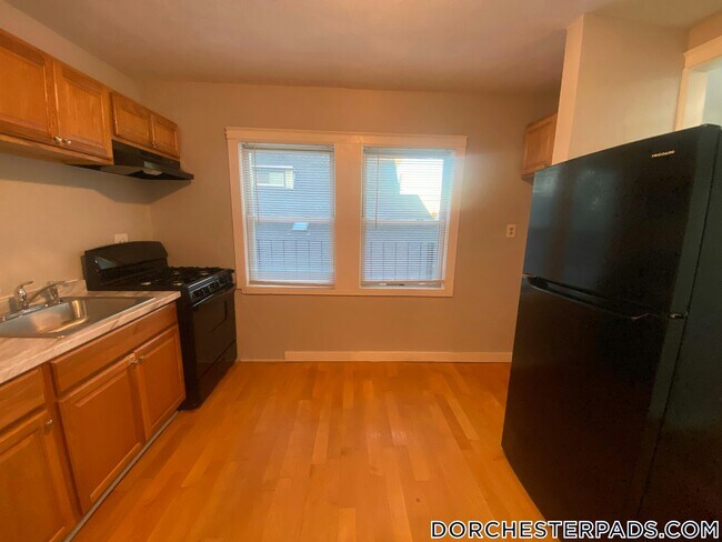 35 Bradshaw St in Boston, MA - Building Photo - Building Photo