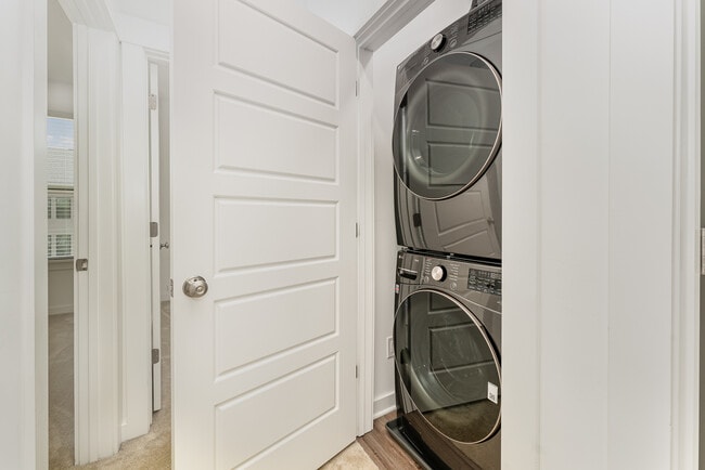 1106 Kiernan Grove Ln in Cary, NC - Building Photo - Building Photo