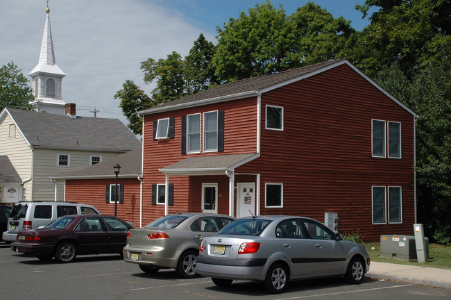 Pluckemin Park in Bedminster, NJ - Building Photo - Building Photo