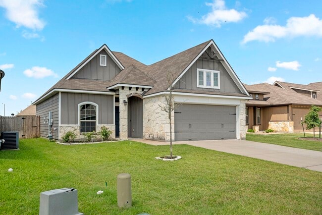 2131 Naples Wy in Bryan, TX - Building Photo - Building Photo