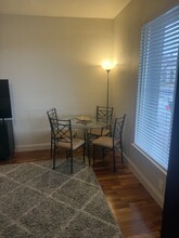 201 Shrike Cir, Unit Efficiency-Studio in Sacramento, CA - Building Photo - Building Photo