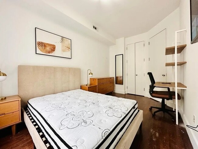 Furnished room/NOT APARTMENT in Brooklyn, NY - Building Photo - Building Photo