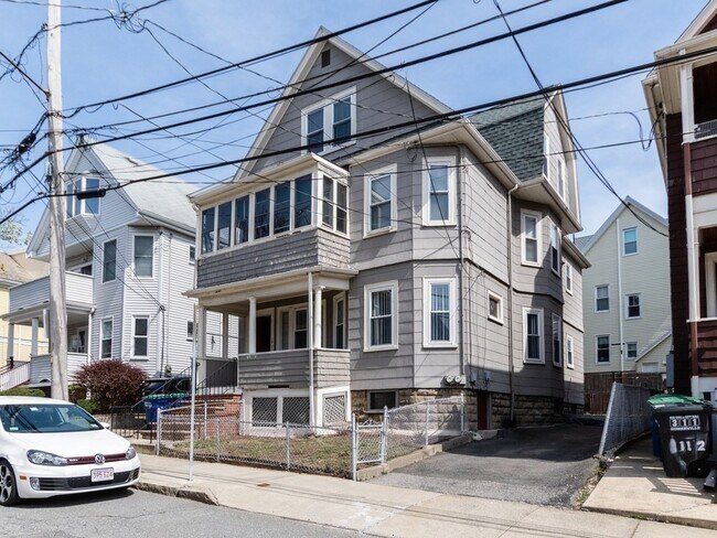 15 Russell Rd, Unit 2