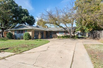 4202 Kingsbury Dr in Wichita Falls, TX - Building Photo - Building Photo