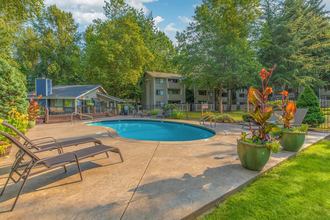 Pinewood Village Apartments in Bellevue, WA - Building Photo