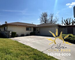 2435 Sunset St in Wasco, CA - Building Photo