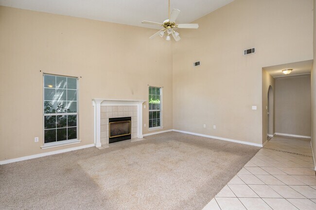 4863 Kensington Ln in Crestview, FL - Building Photo - Building Photo