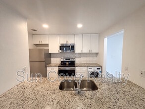 9940 7th Way N in St. Petersburg, FL - Building Photo - Building Photo