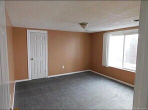 14887 Sorrento Ave in Detroit, MI - Building Photo - Building Photo