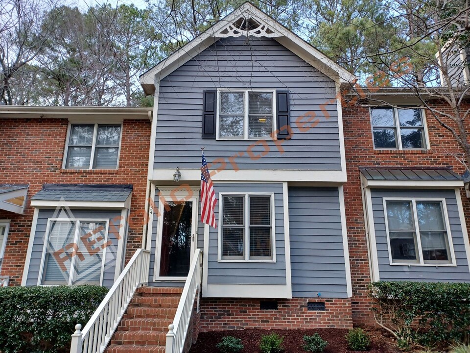 134 Winners Cir in Cary, NC - Building Photo