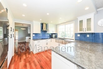 2311 9th St in Encinitas, CA - Building Photo - Building Photo