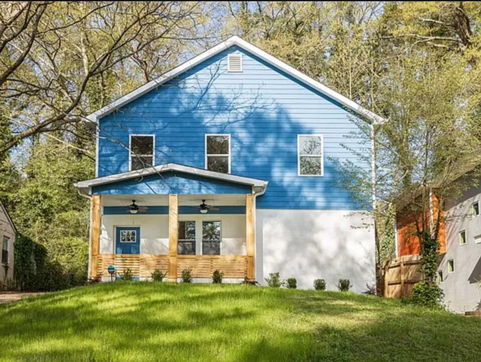 1267 Graymont Dr SW in Atlanta, GA - Building Photo