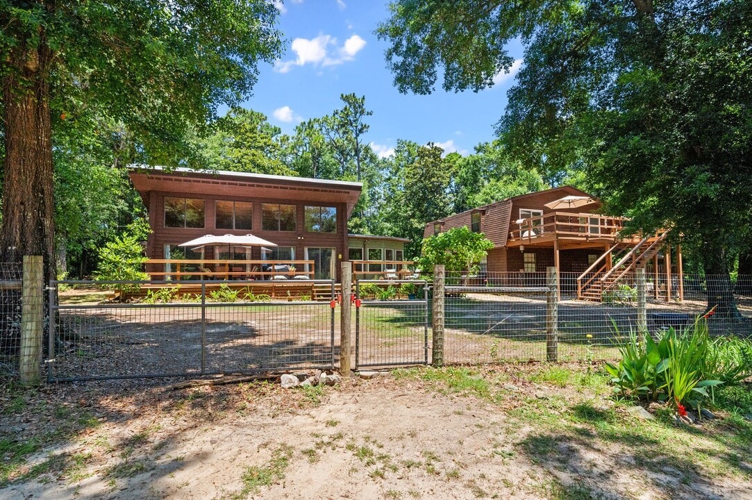 10478 Co Rd 99 in Lillian, AL - Building Photo