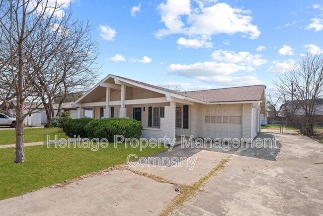 4402 Seabreeze Dr in San Antonio, TX - Building Photo - Building Photo