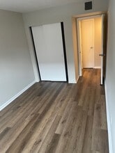 328 Hermit St, Unit 1st Floor in Philadelphia, PA - Foto de edificio - Building Photo